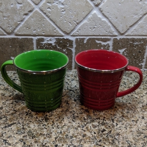 Starbucks Red Sand Pail Coffee Mugs Metallic Trim 14 Oz Green Red Set Of 2 - Picture 1 of 5